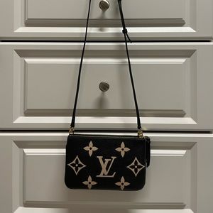 Louis Vuitton Double Zip purse!